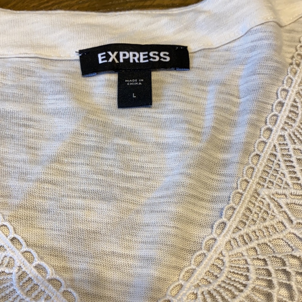 Express Top - Picture 2 of 3